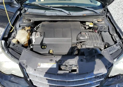 2010 Chrysler Sebring Limited z USA, uszkodzony, nr VIN 1C3CC5FV0AN157590